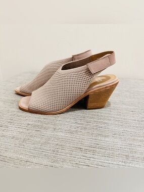 Eileen Fisher Avil Suede Stretch Woven Peep Toe Heels Blush 9 New in Box